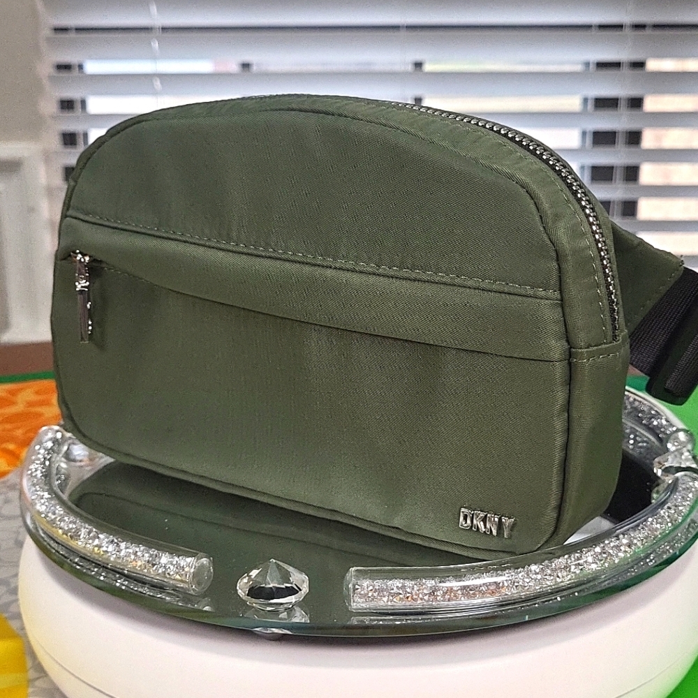 NWT DKNY camera bag fanny pack